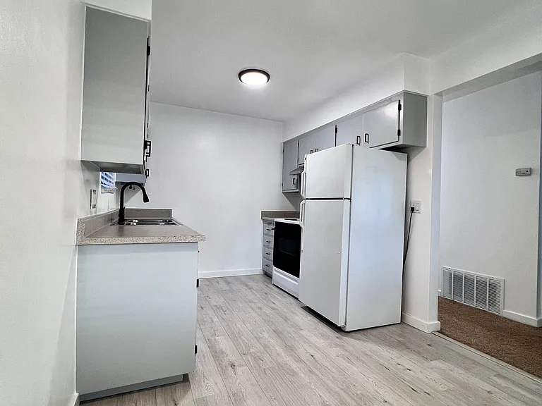 707 Grace St — Photo 5