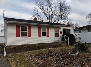 1004 N Highlands Dr, Urbana, IL 61801