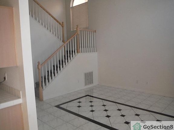 3rd image of 8220 Gunther Cir
