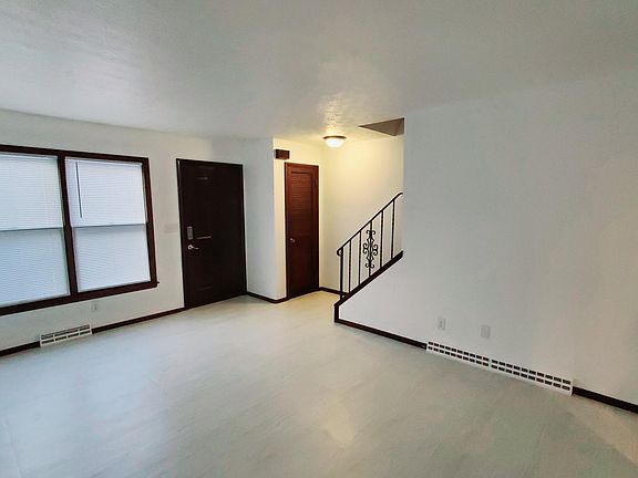 5th image of 1795 Cromwell Dr