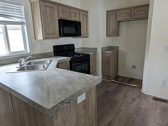 3rd image of 1668 Oro Dam Blvd E #63