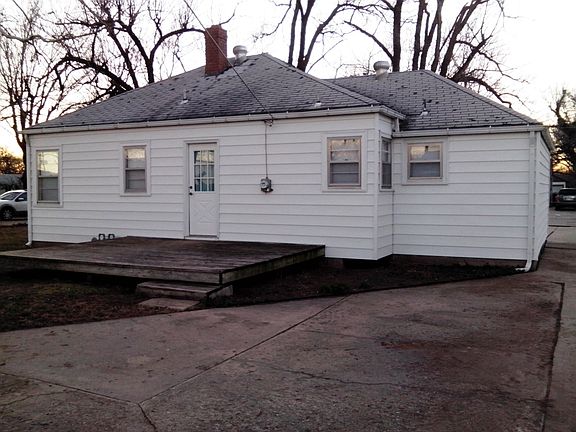 Back of House/Deck 192 sq ft