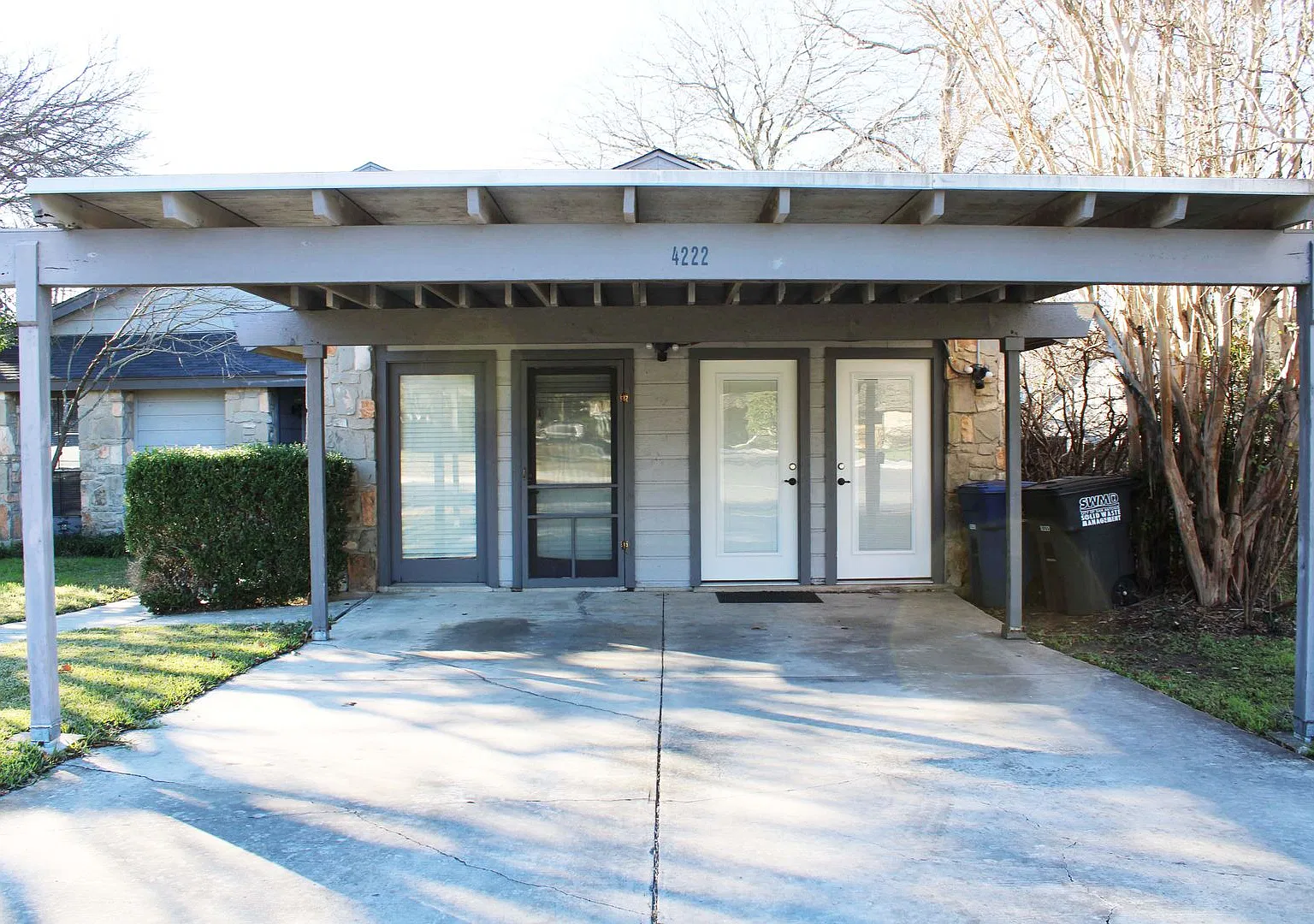 3 Bedroom Northern Hills — Photo 2