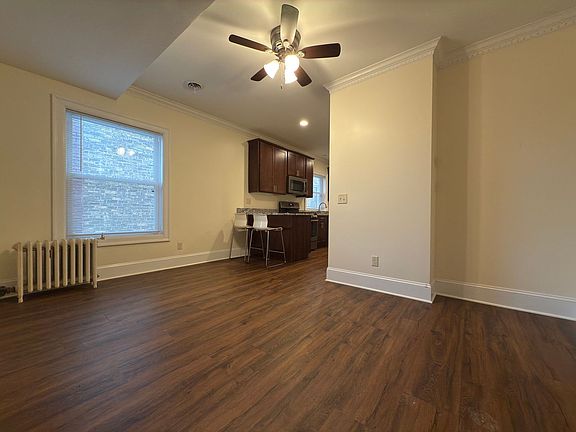 3rd image of 1900 Hennepin Ave S #204