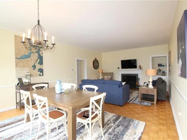 167 Coggeshall Ave APT C, Newport, RI 02840