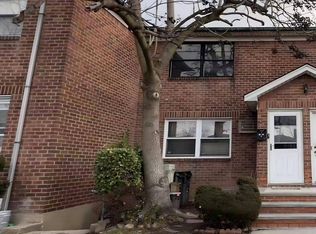5649A Utopia Pkwy, Fresh Meadows, NY 11365