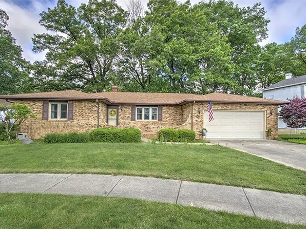 993 S Cedar Hill Dr, Decatur, IL 62521