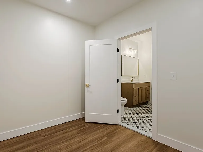 106 Hotel St #1 — Photo 14