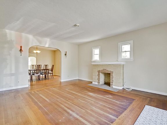 5th image of 1724 E San Antonio St