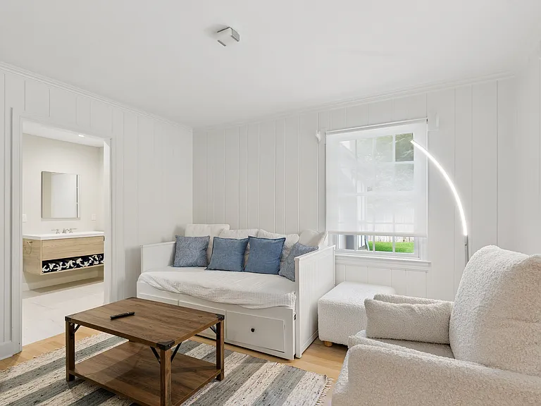 39 Linden Ln — Photo 10