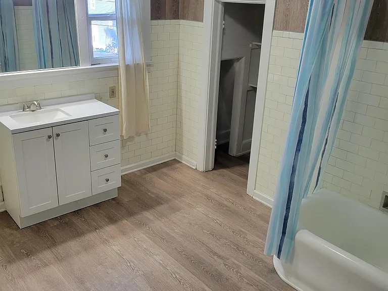 2010 Lincoln Way W #2 — Photo 10