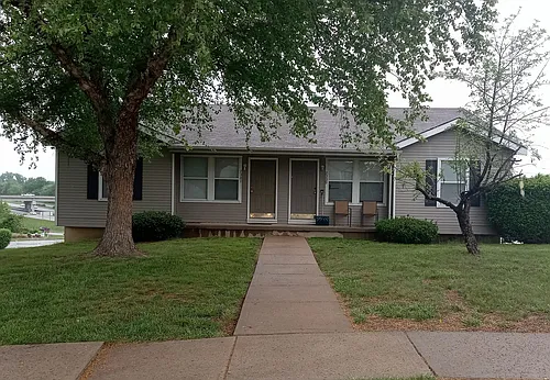 7339 N Laurel Ave Photo 1