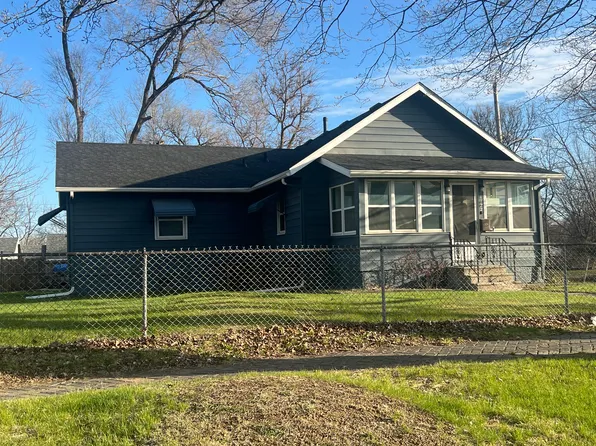 1722 Walker St, Des Moines, IA 50316