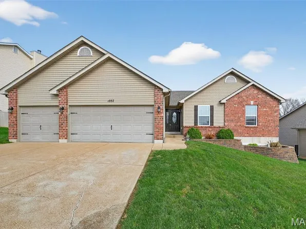1037 Stonewick Ct, Herculaneum, MO 63048