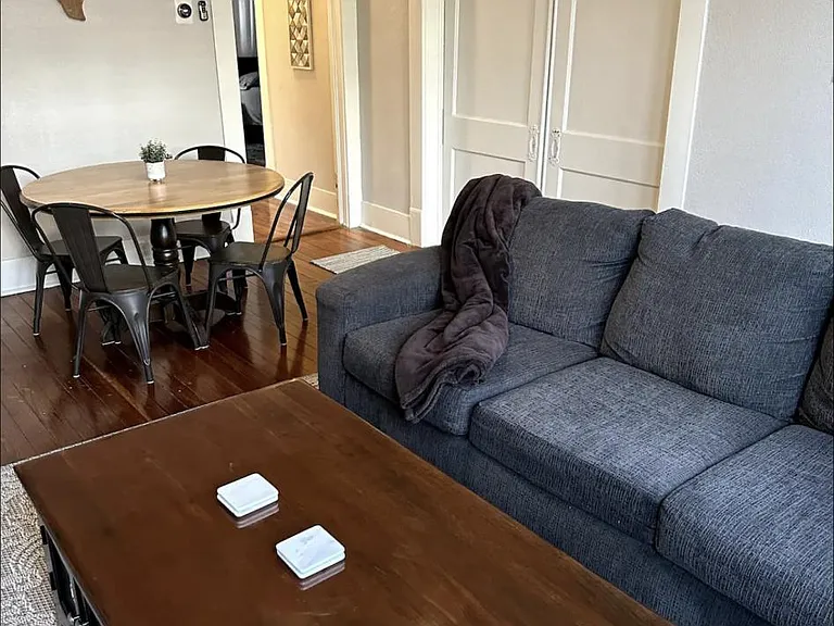725 W Poplar St #1 — Photo 3