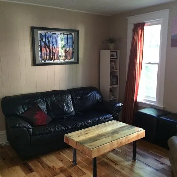 814 Grant St — Photo 2
