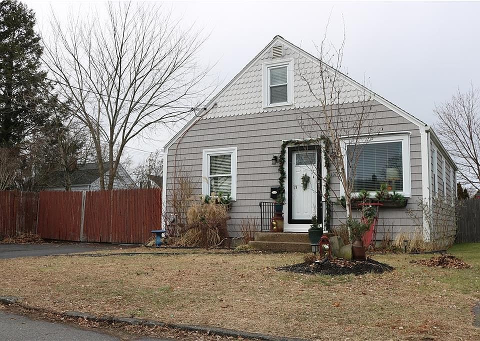 1st image of 137 Olympia Ave
