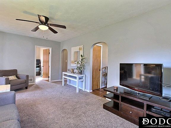 5th image of 1037 N Logan St