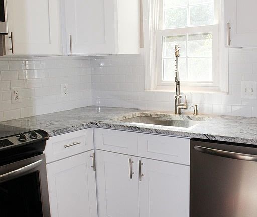 5th image of 2055 S Lincoln St