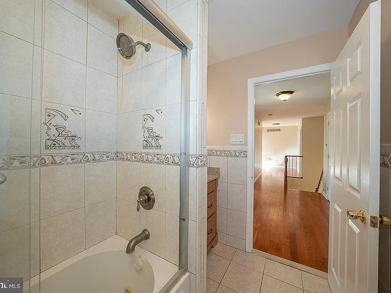 1099 Armstrong Ct — Photo 34