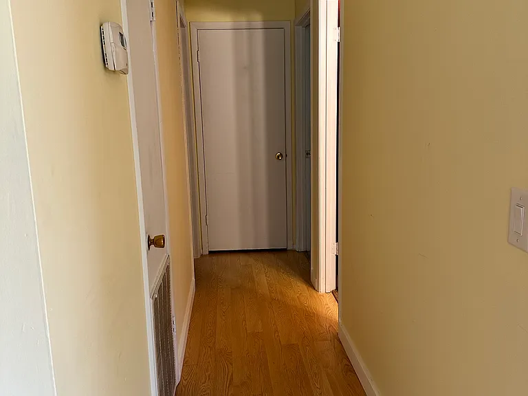 1008 Oak St — Photo 4