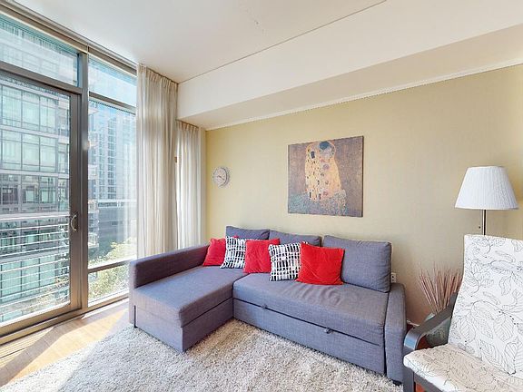 4th image of 1100 S Hope St APT 409