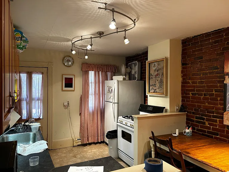 4 Mead St #1 — Photo 3