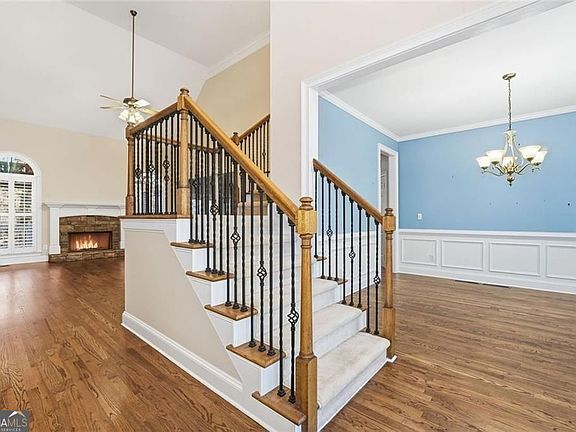5th image of 211 Montana Way