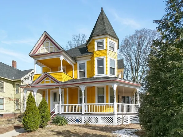 61 Thompson St, Springfield, MA 01109