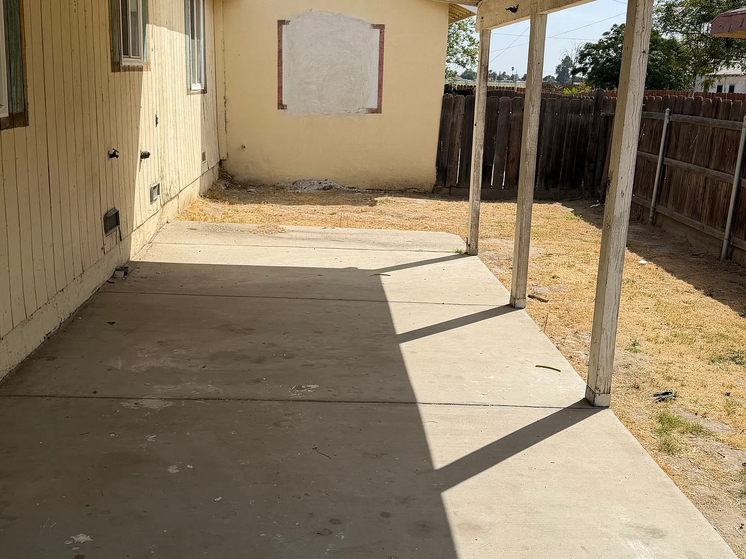 3 bed, 1066 sqft, $1,900 — Photo 3