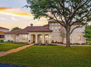 37 Autumn Oaks Dr, The Hills, TX 78738