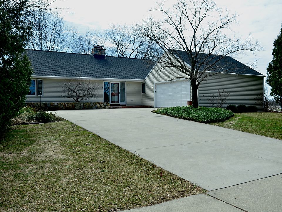 921 Sunset Drive
