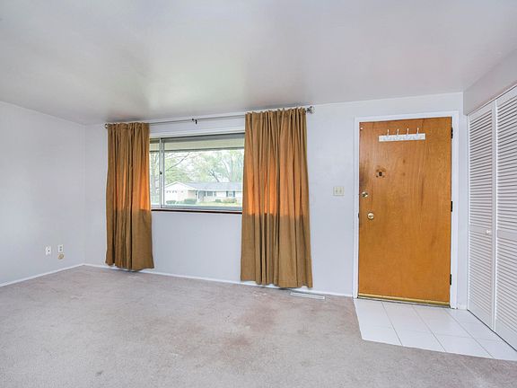 5th image of 1666 Parkinson Dr