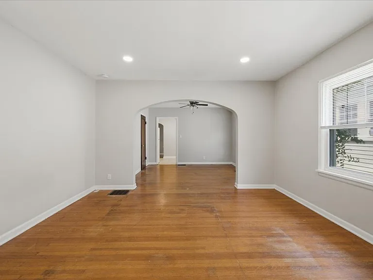 816-818 N Bancroft St — Photo 3