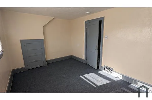 Building Photo - 344 Lease St #2