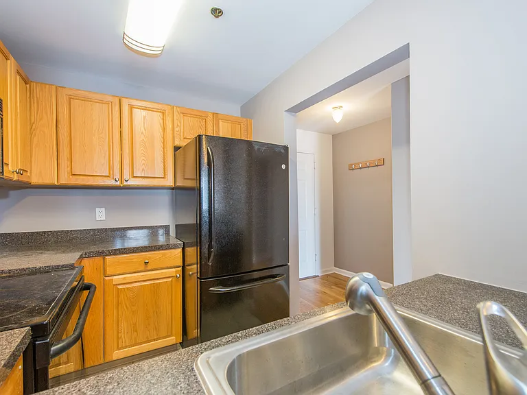 318 54th St #4K — Photo 9