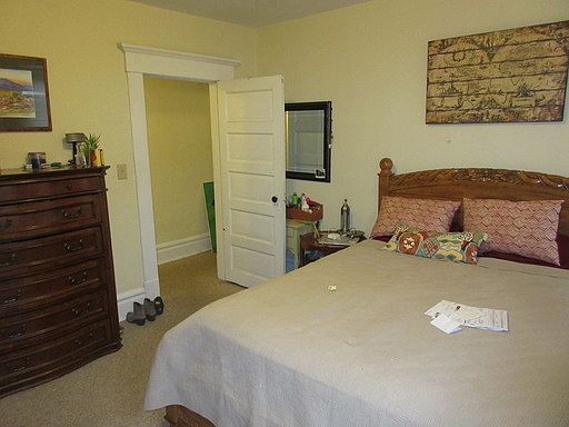 4th image of 868 1/2 Dennison Ave