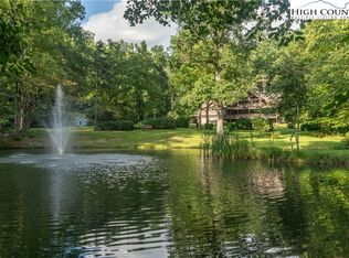 7031 Globe Rd, Lenoir, NC 28645