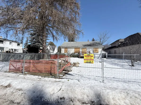 49 Reaman St, Richmond Hill, ON L4C 4P2