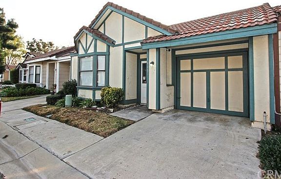 2nd image of 1415 Skyway Ln