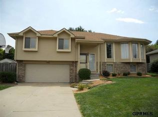 703 Fort St, Papillion, NE 68046