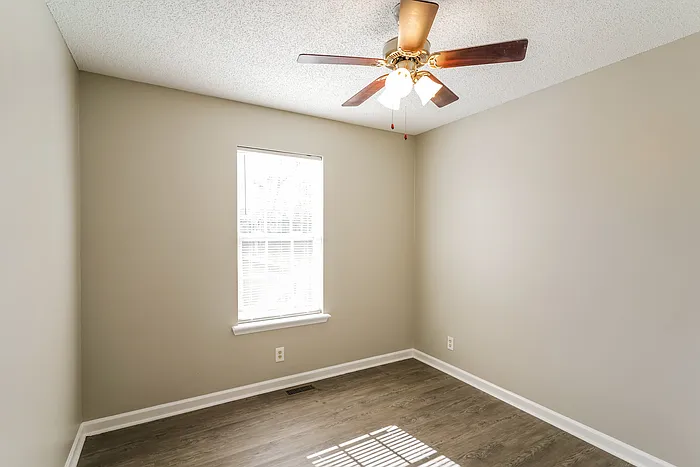 4041 New Grange Cir — Photo 6