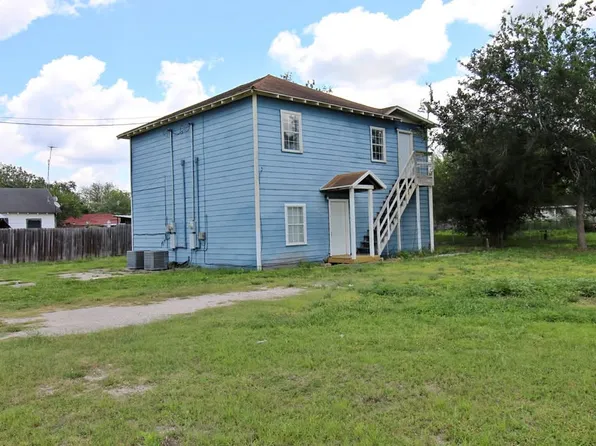 1205 S Dunlap, San Diego, TX 78384