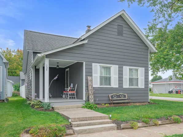 137 W Main St, Knightstown, IN 46148