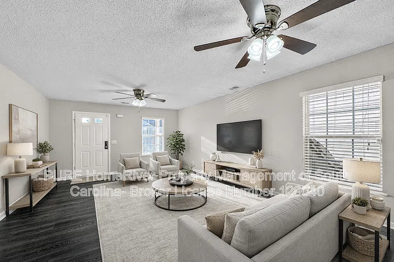 4 bed, 2.5 bath, 2072 sqft, $2,085 — Photo 2