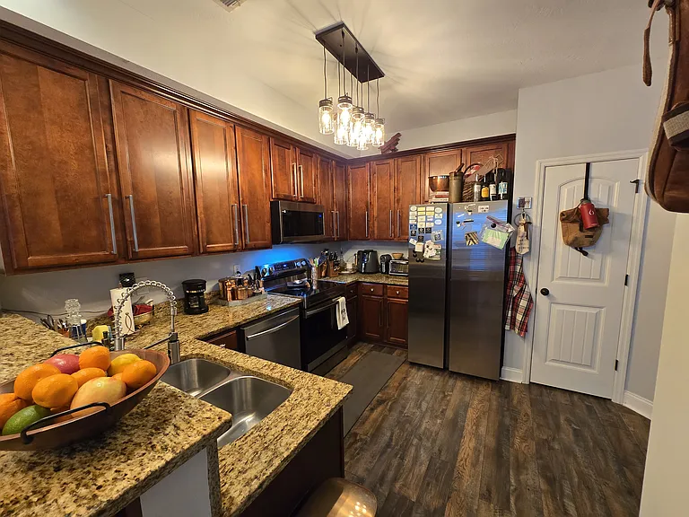 Olde Brownstone Ct — Photo 7