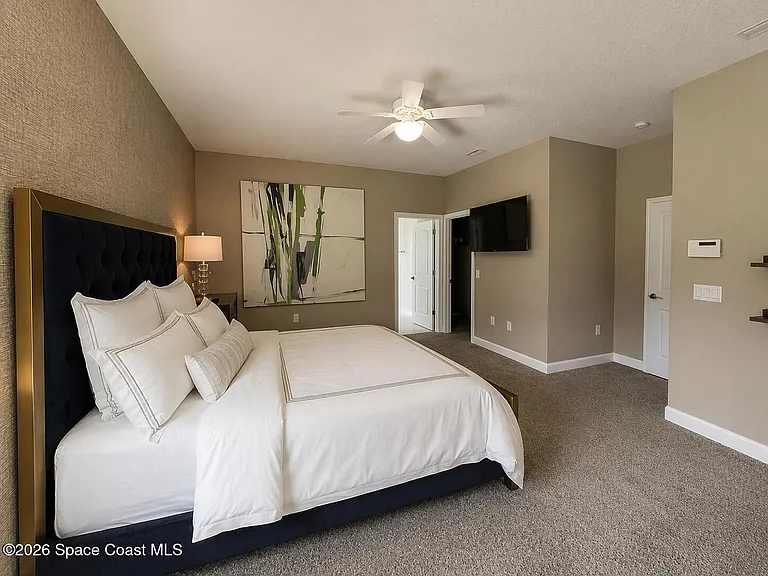 631 Waterside Cir — Photo 14