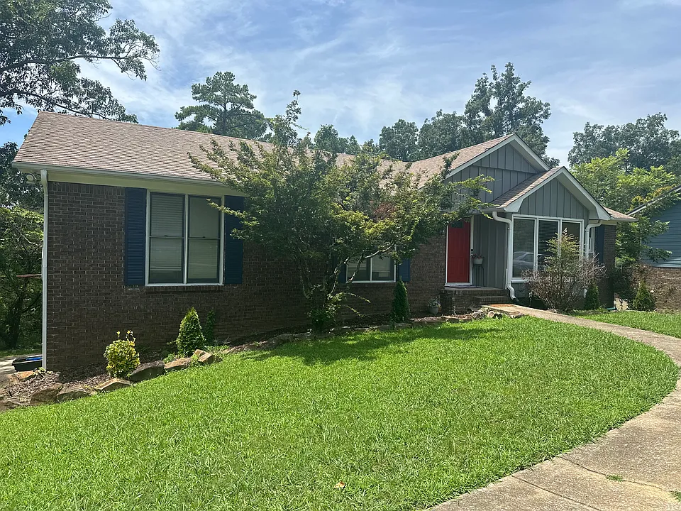 1076 Cloud Ct