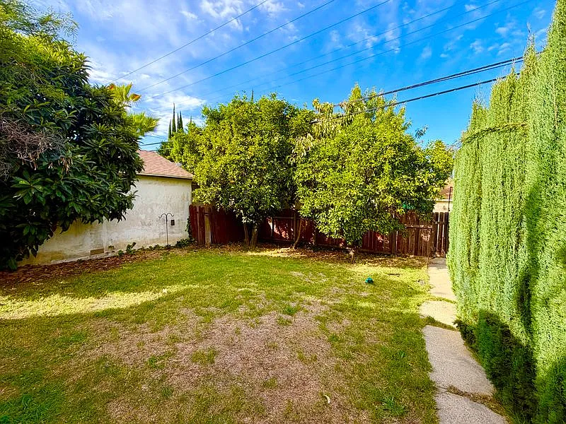 3 bed, 1453 sqft, $3,450 — Photo 4