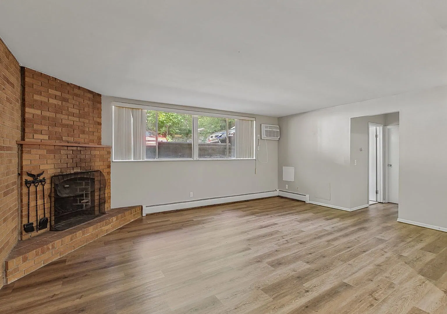 1590 Glen Parker Ave — Photo 4